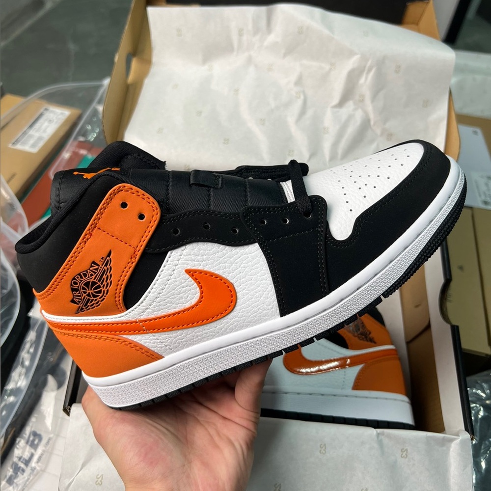 Air Jordan 1 Mid Starfish Orange Black DQ8426-801